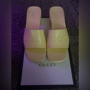 Gucci rubber slide sandals yellow size 36